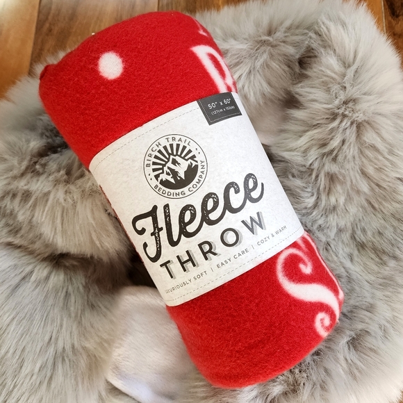 BIRCH TRAIL "Merry Christmas" Throw - NWT - Picture 2 of 6